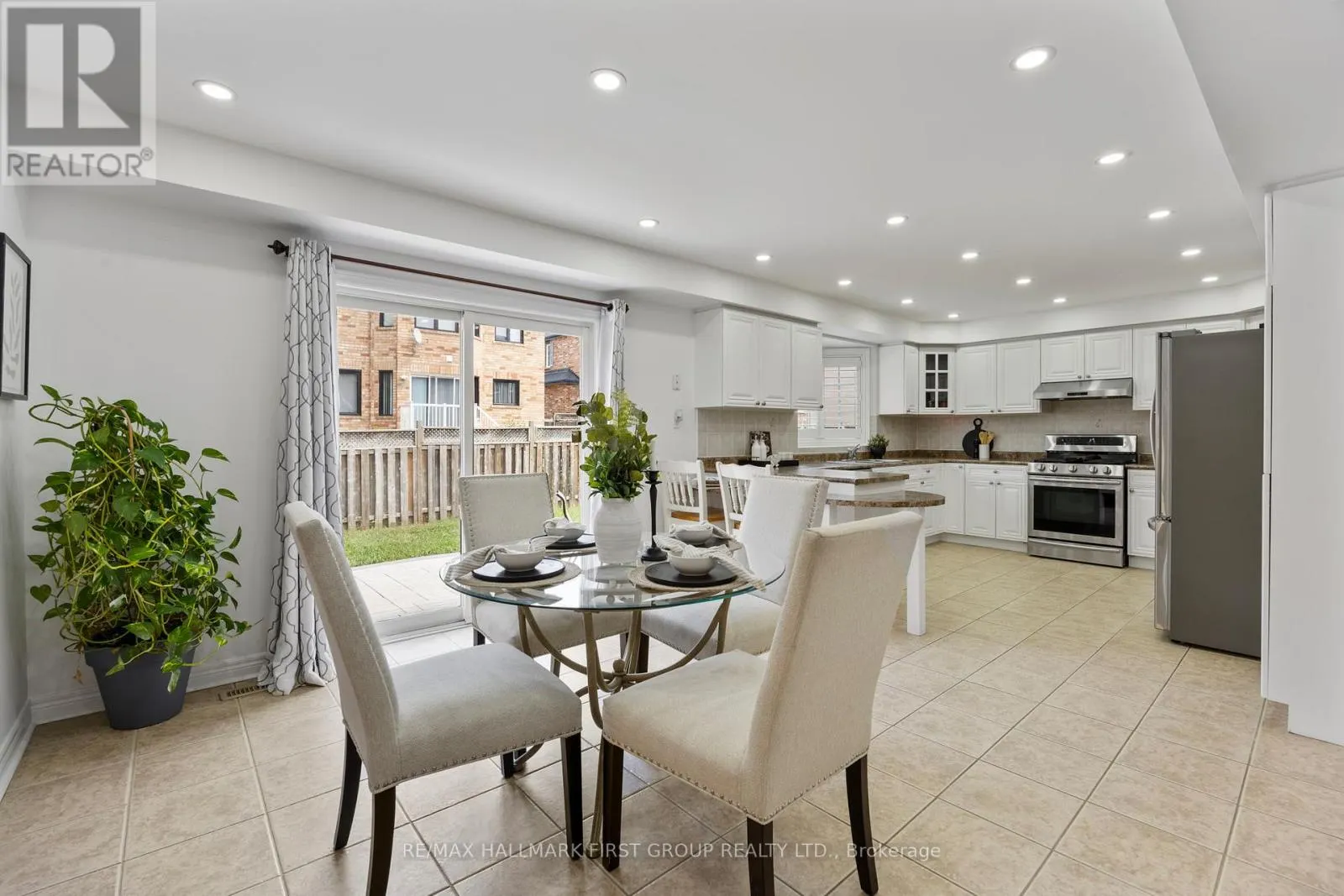 19 BALLGROVE CRESCENT