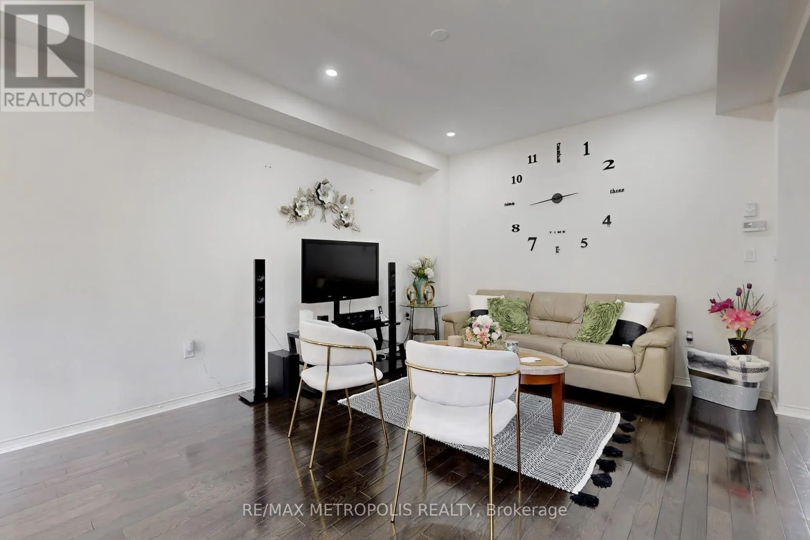 178 ANGUS DRIVE
