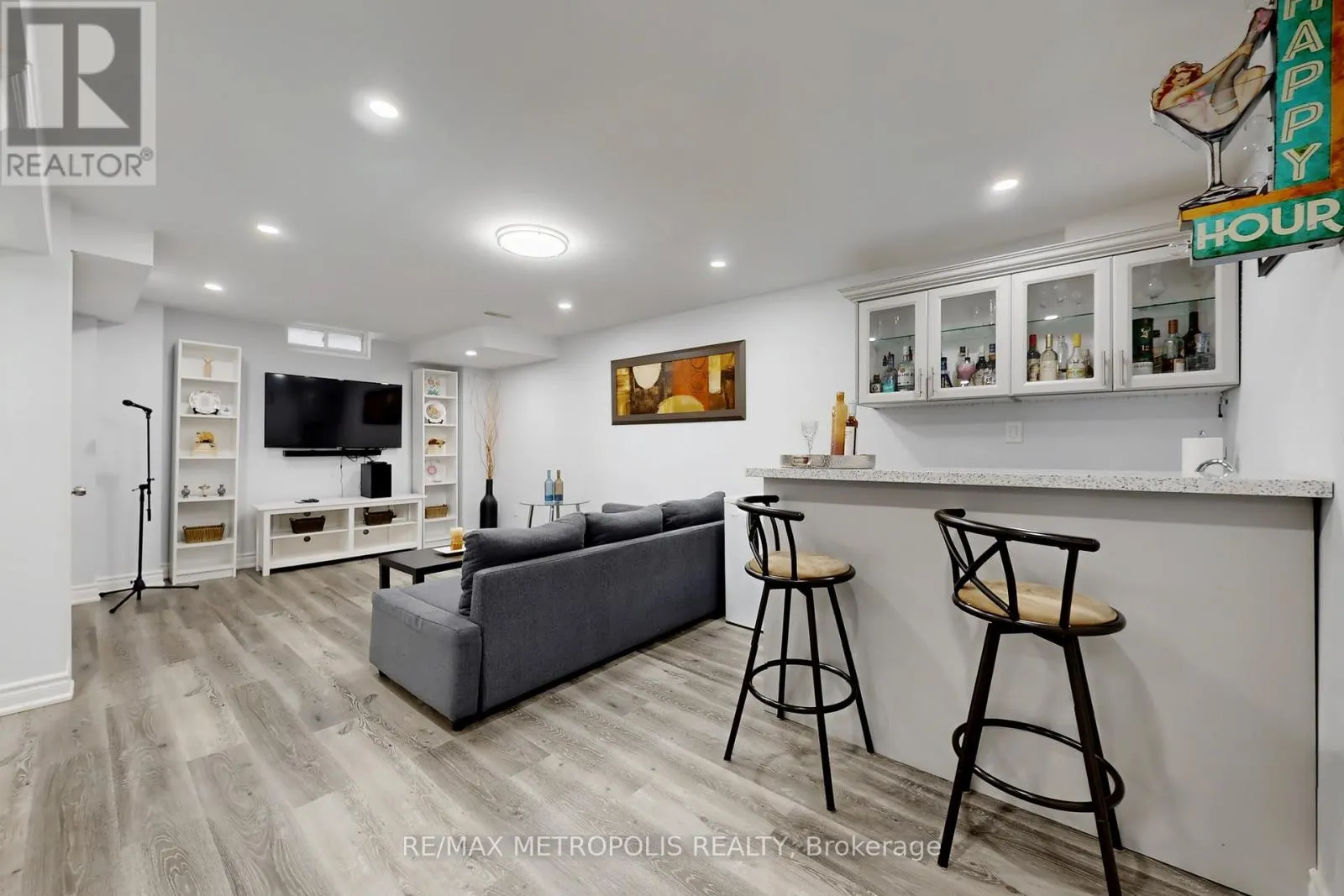 178 ANGUS DRIVE