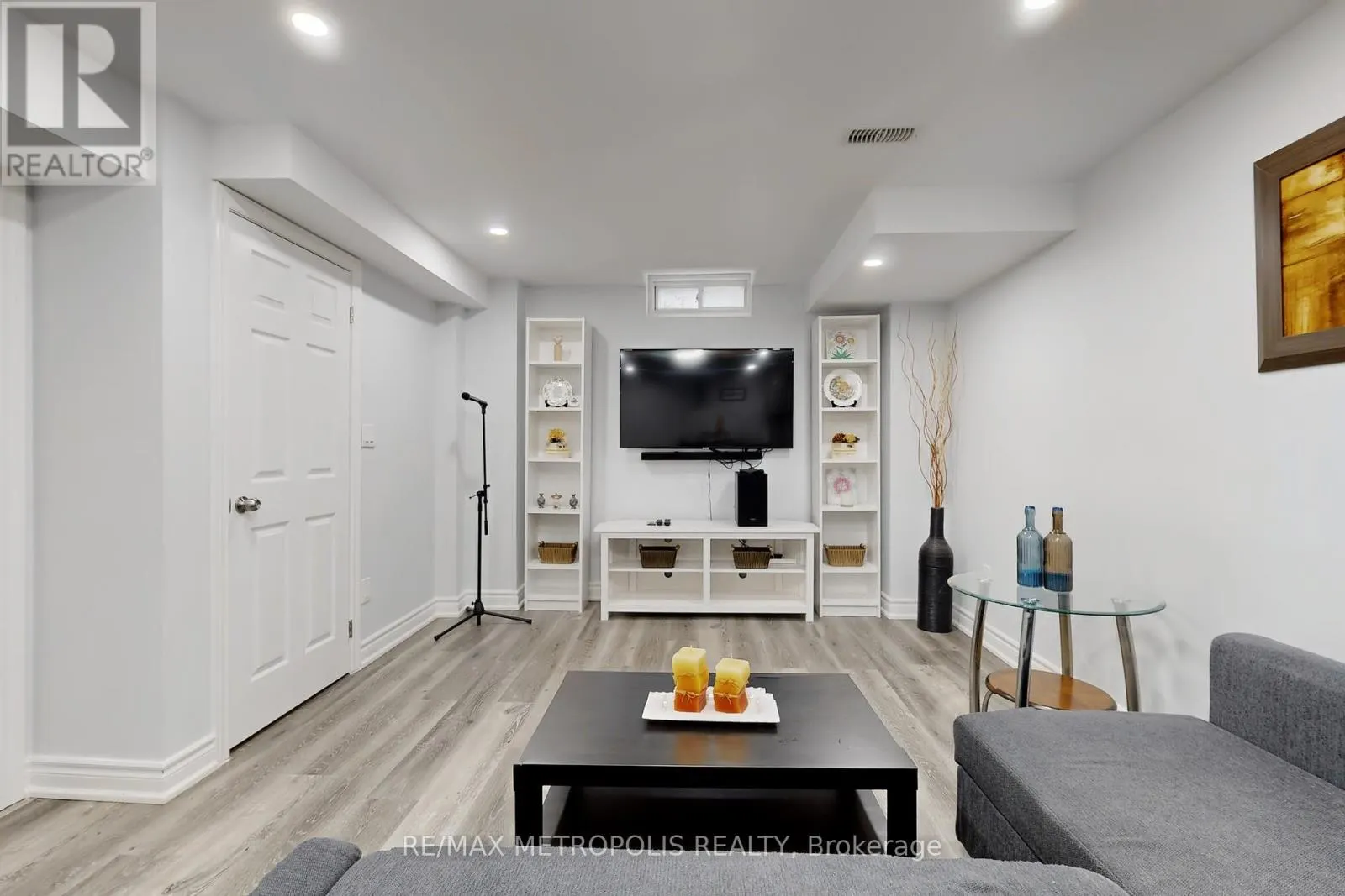 178 ANGUS DRIVE