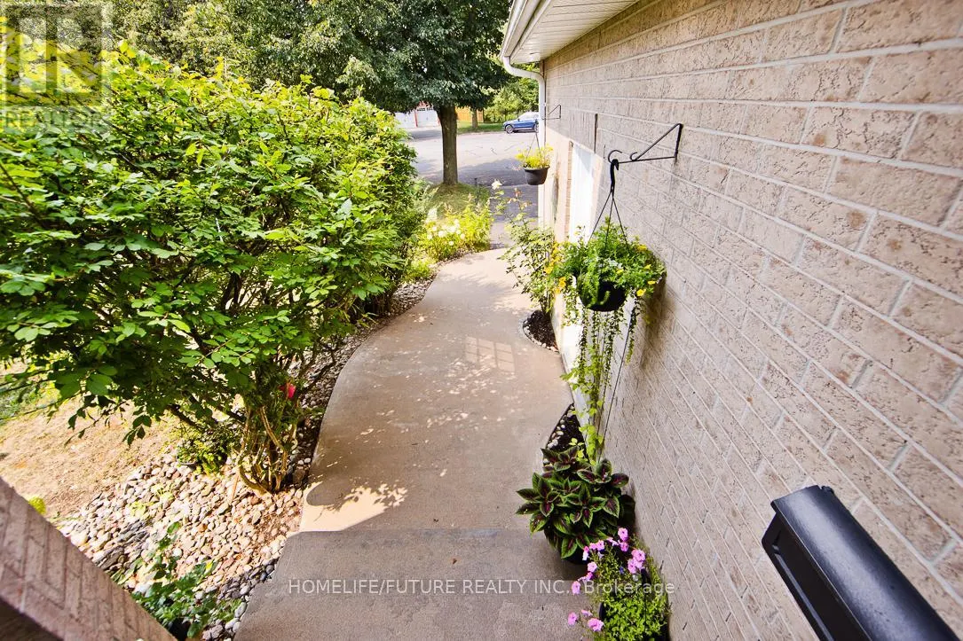 23 MEREDITH COURT