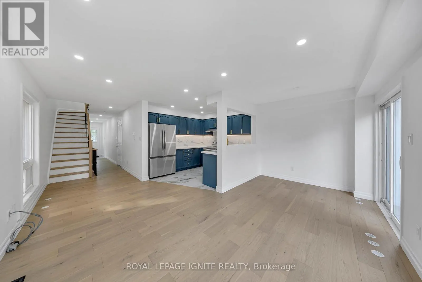 5 GOULDEN CRESCENT