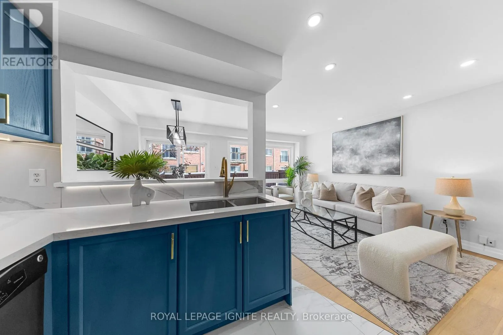 5 GOULDEN CRESCENT