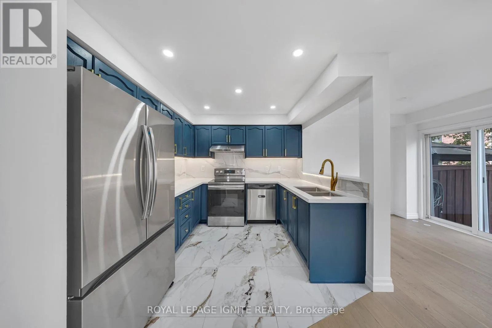 5 GOULDEN CRESCENT