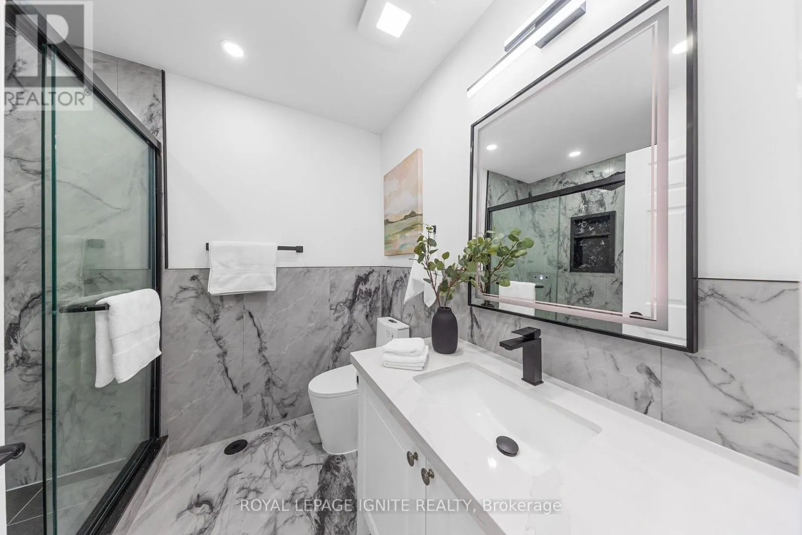 5 GOULDEN CRESCENT