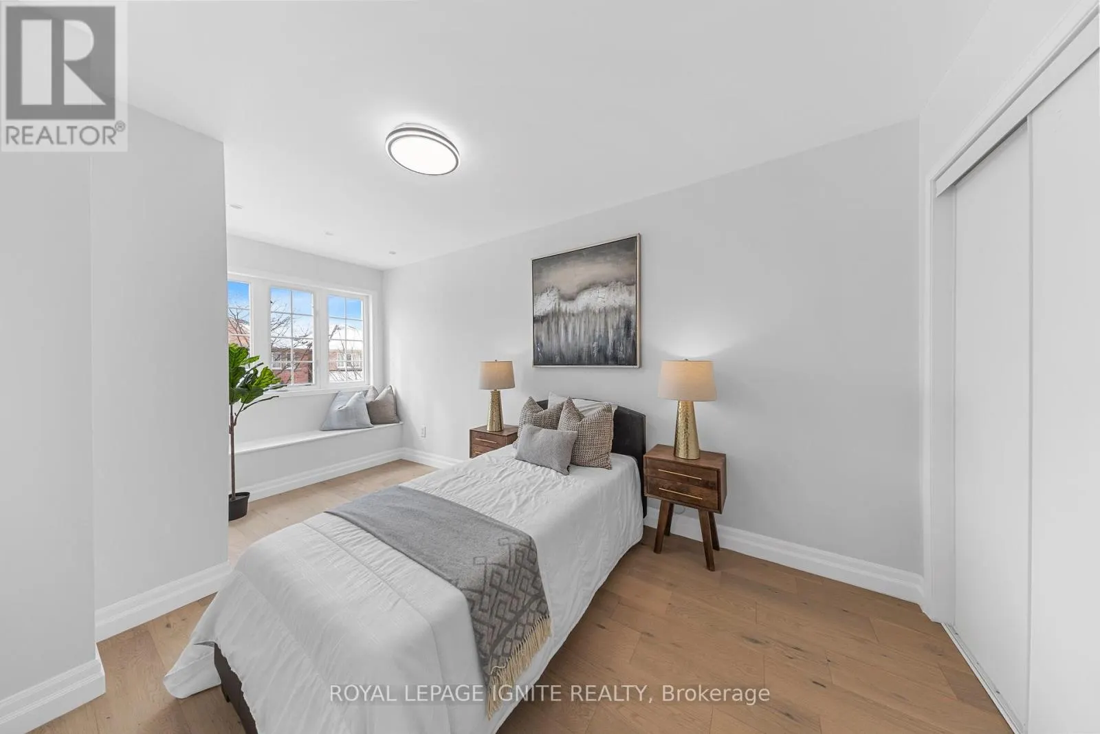 5 GOULDEN CRESCENT