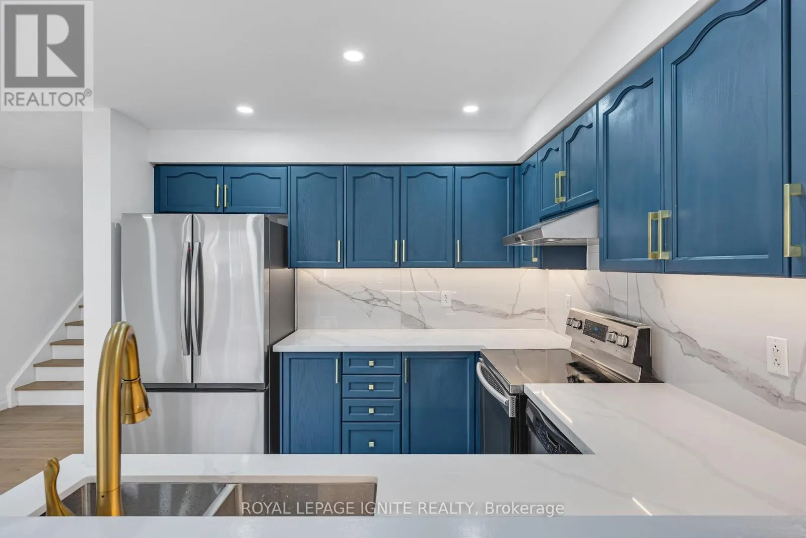 5 GOULDEN CRESCENT