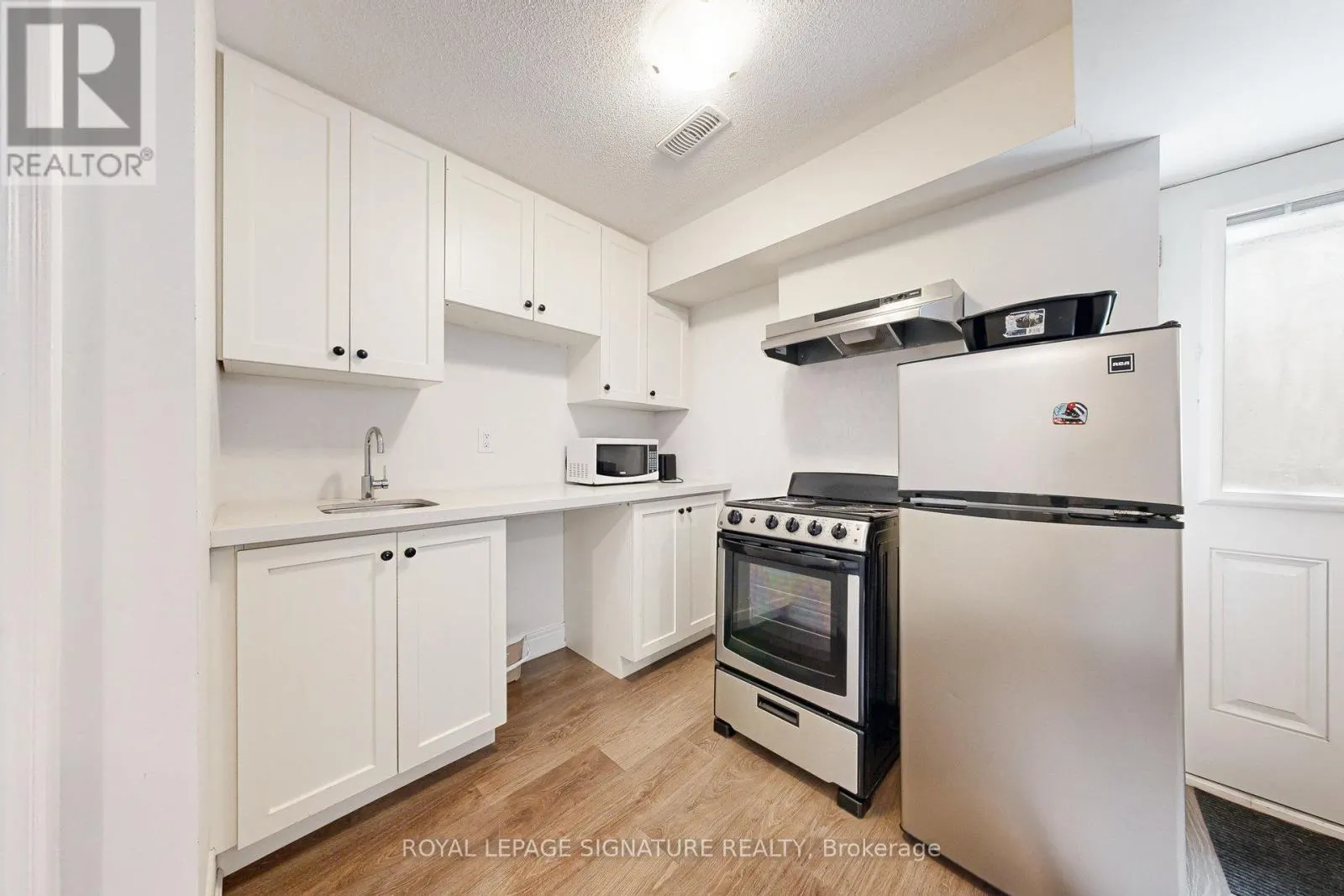 1028 PELICAN TRAIL