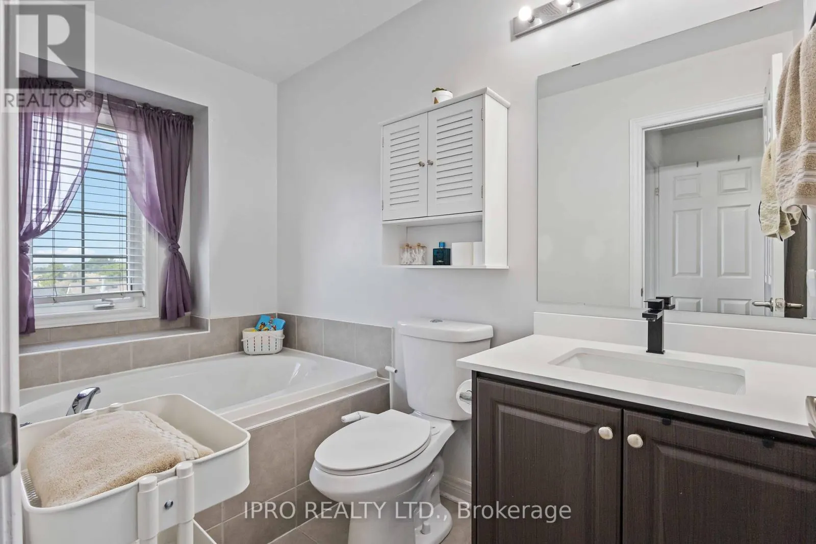12 COOPERAGE LANE SW