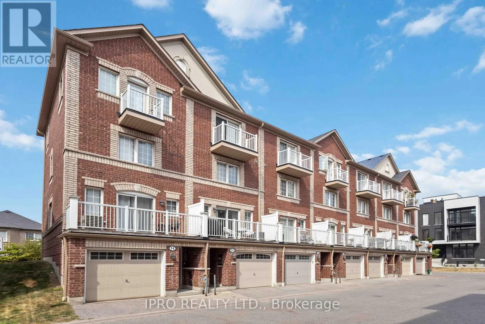12 COOPERAGE LANE SW