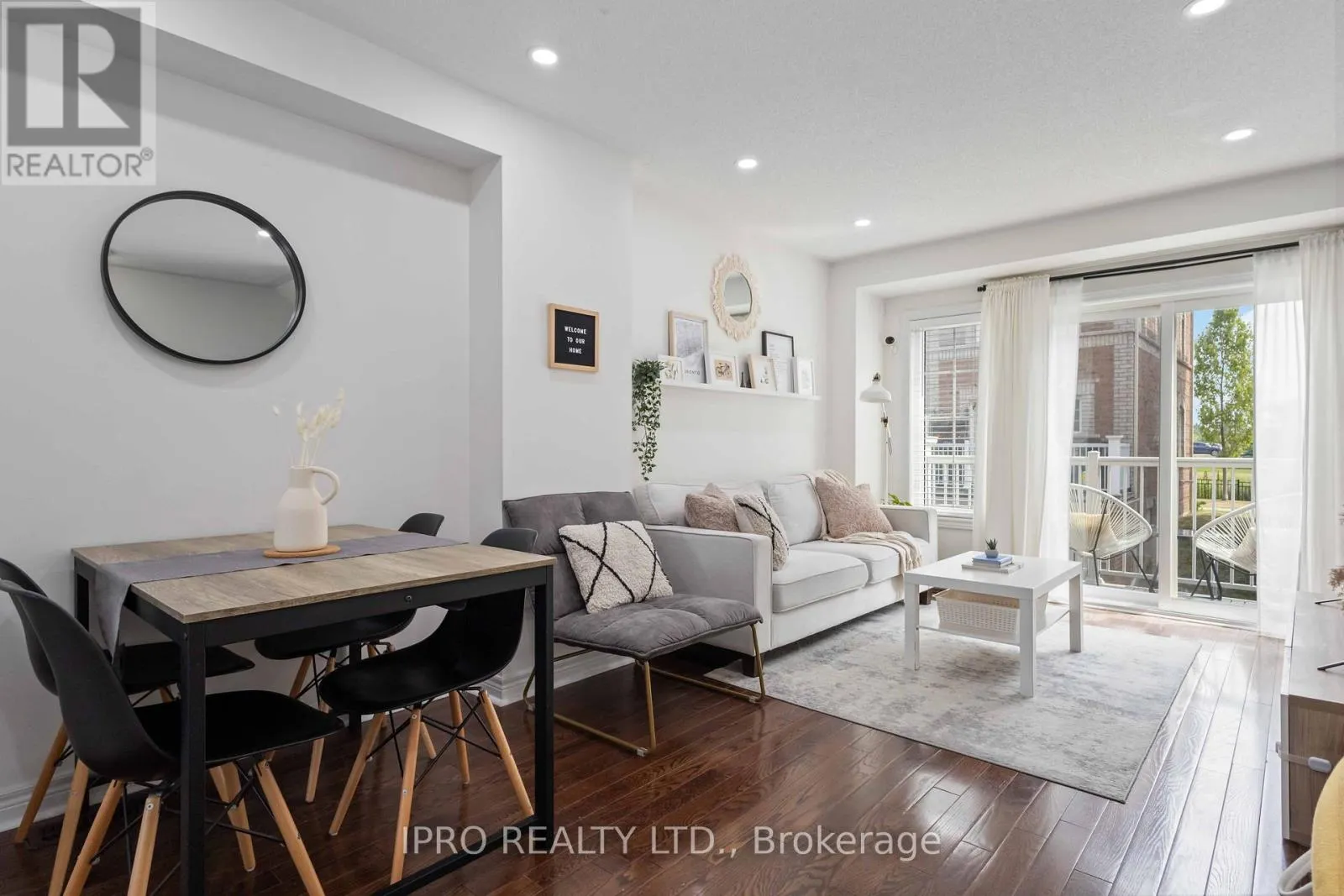 12 COOPERAGE LANE SW