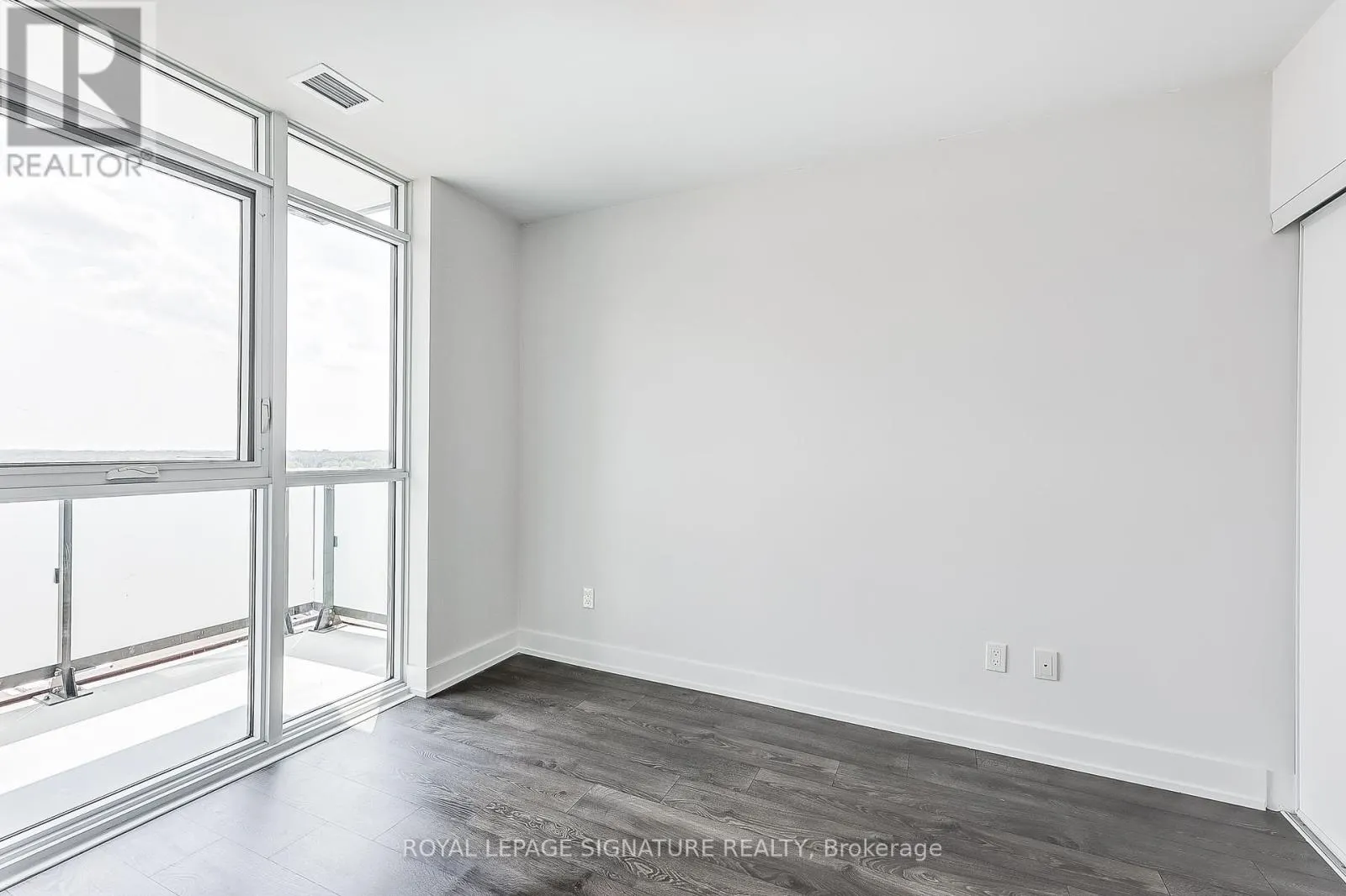 716 - 2550 SIMCOE STREET N