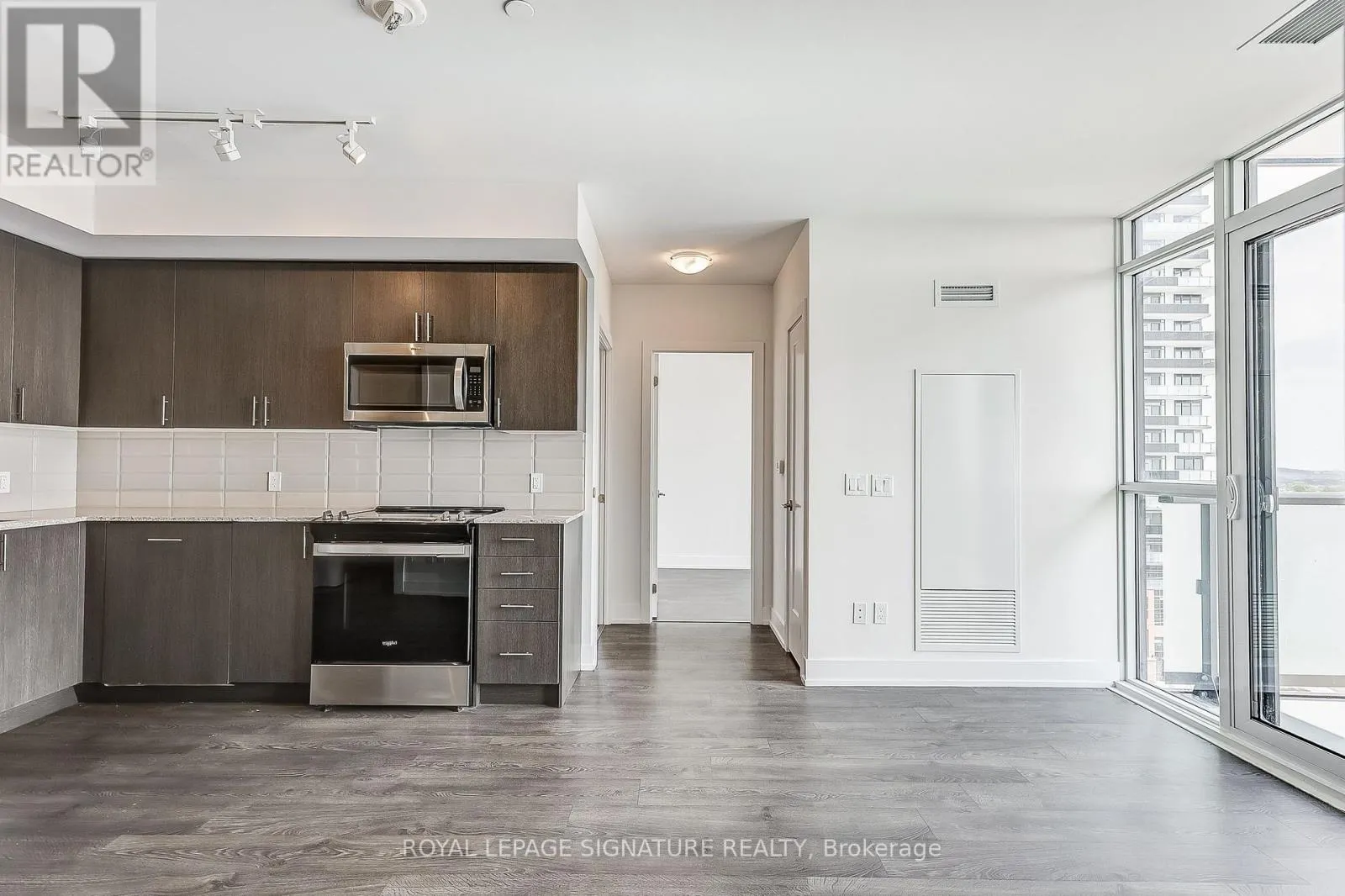 716 - 2550 SIMCOE STREET N