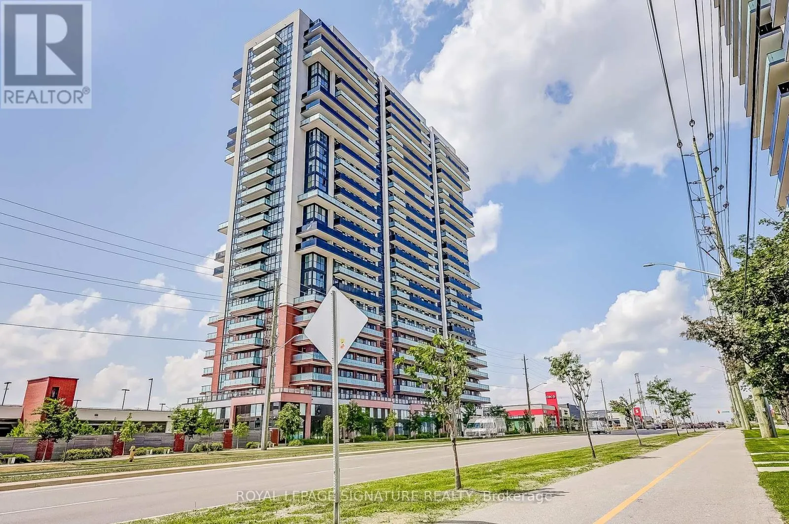 716 - 2550 SIMCOE STREET N