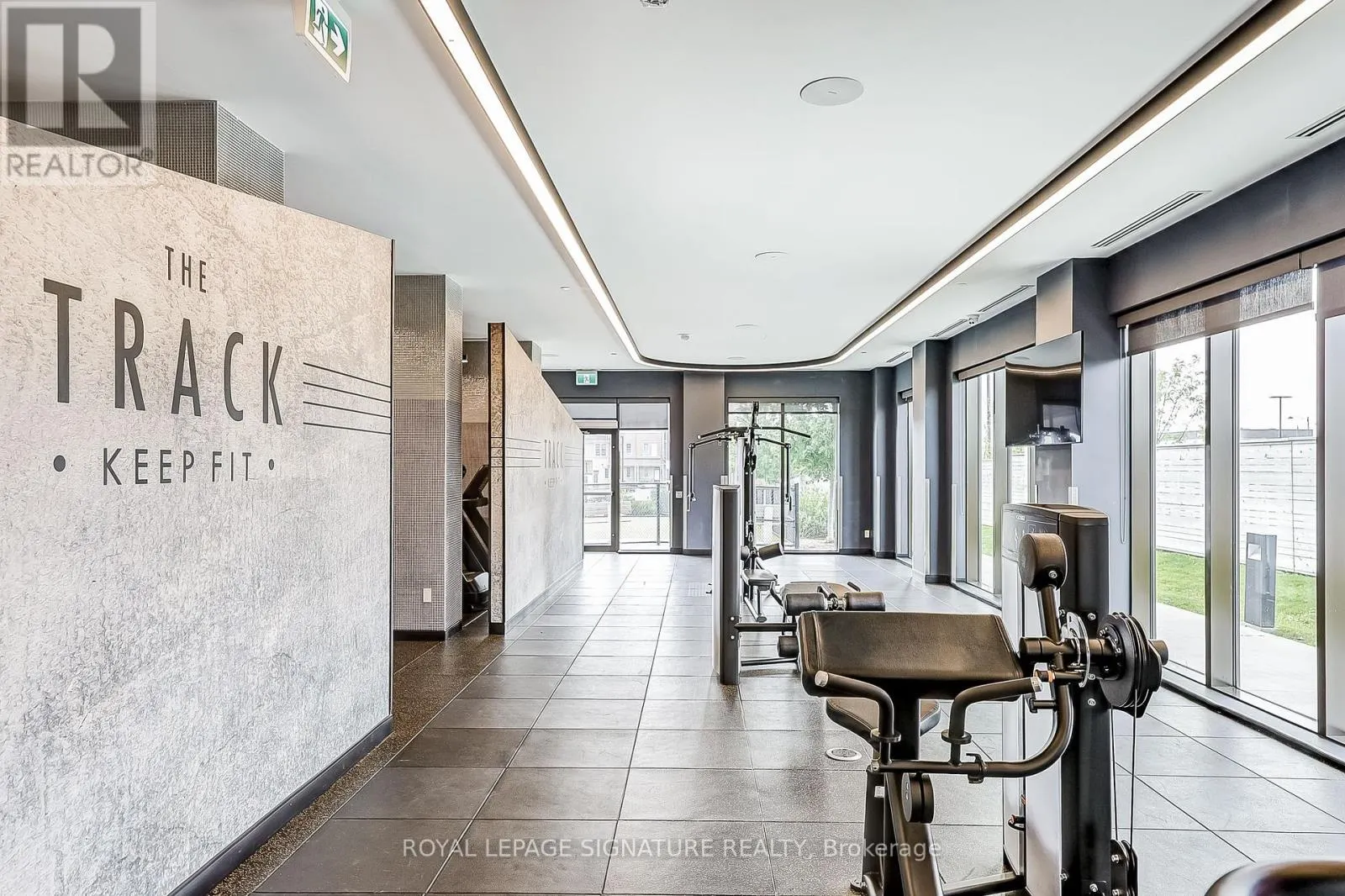 716 - 2550 SIMCOE STREET N