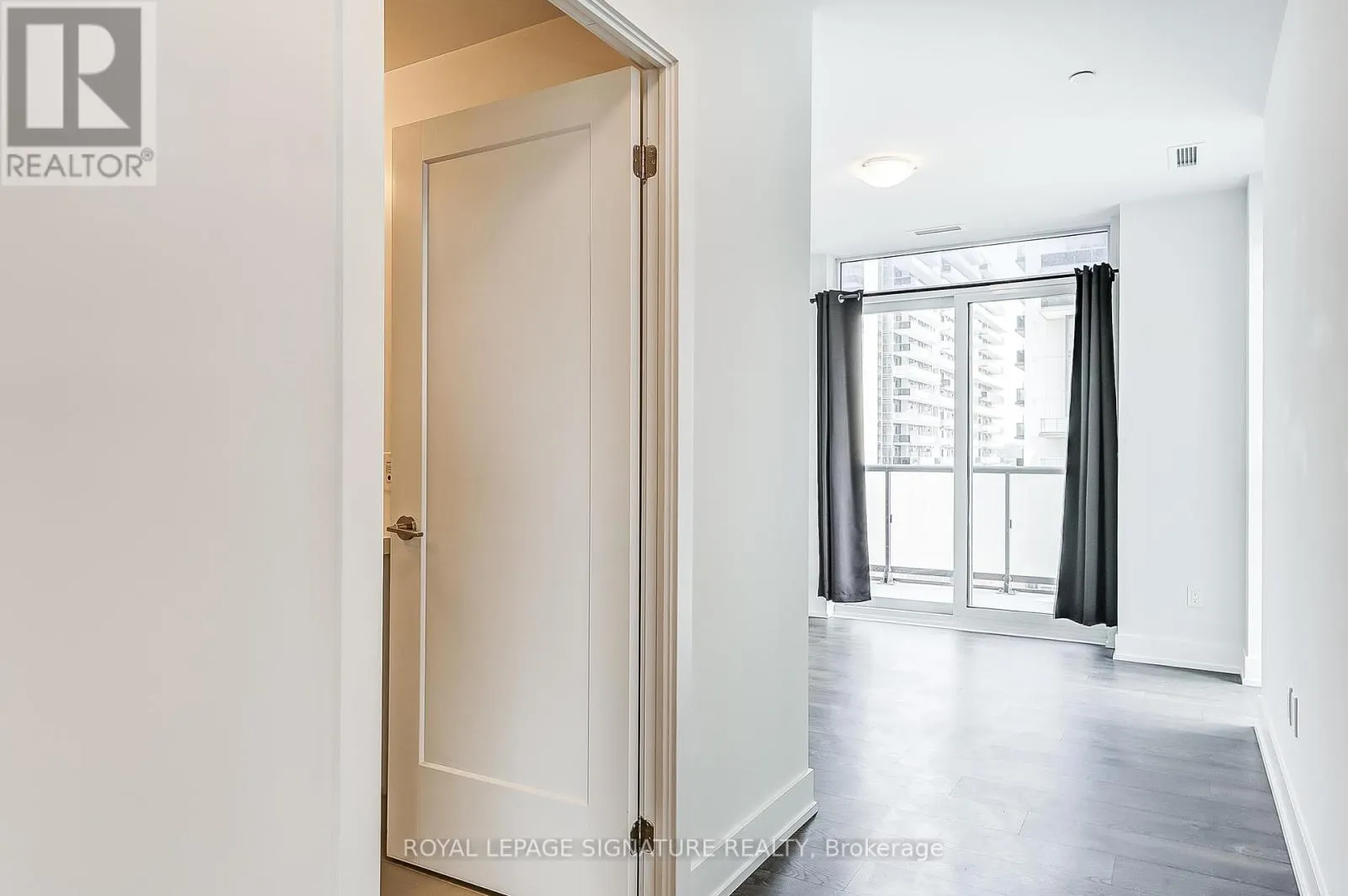 716 - 2550 SIMCOE STREET N