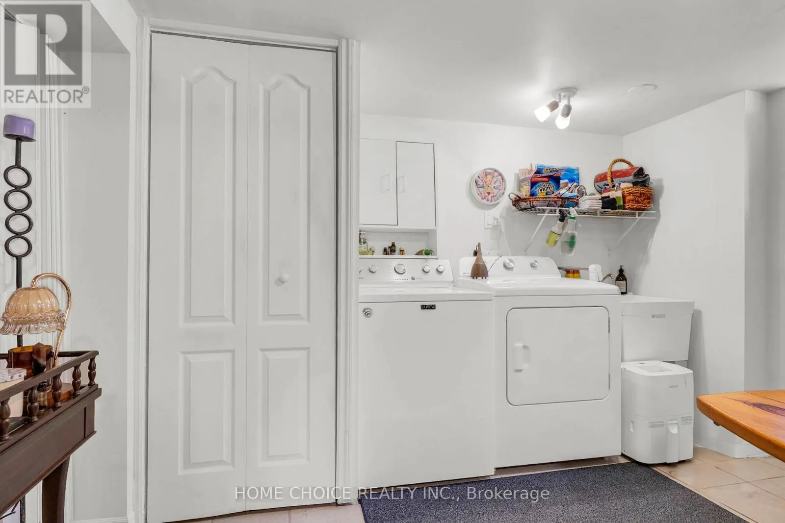 11 THORNCROFT CRESCENT