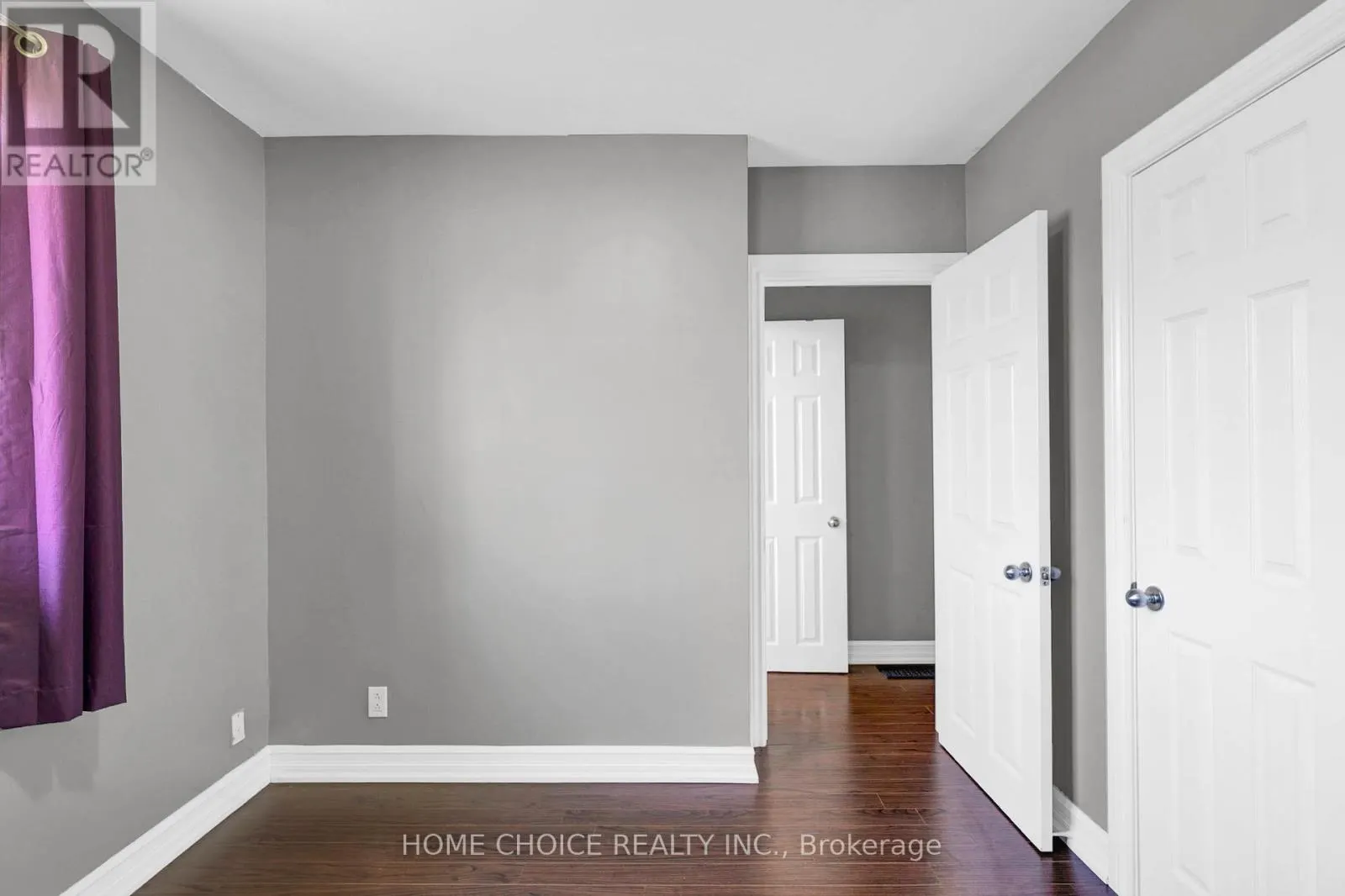 11 THORNCROFT CRESCENT