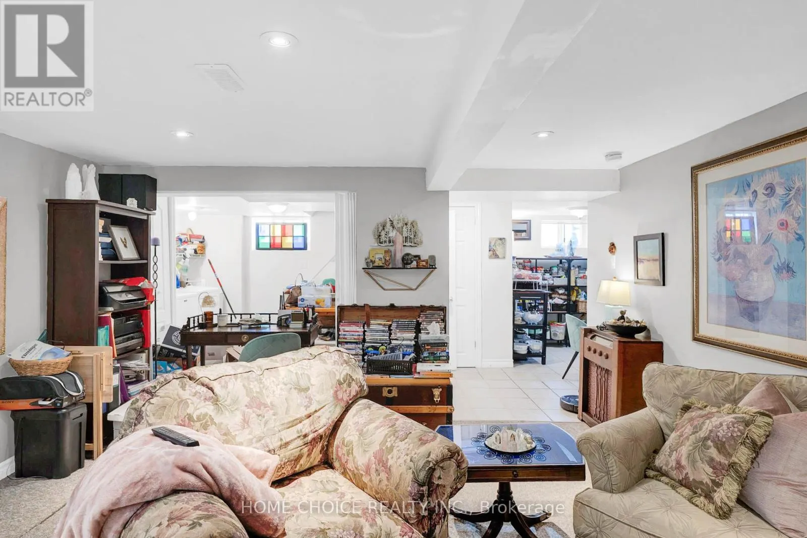 11 THORNCROFT CRESCENT
