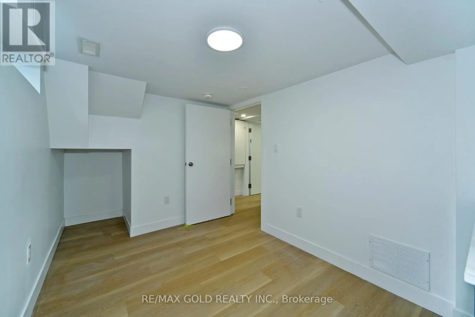 42 RIDEOUT STREET