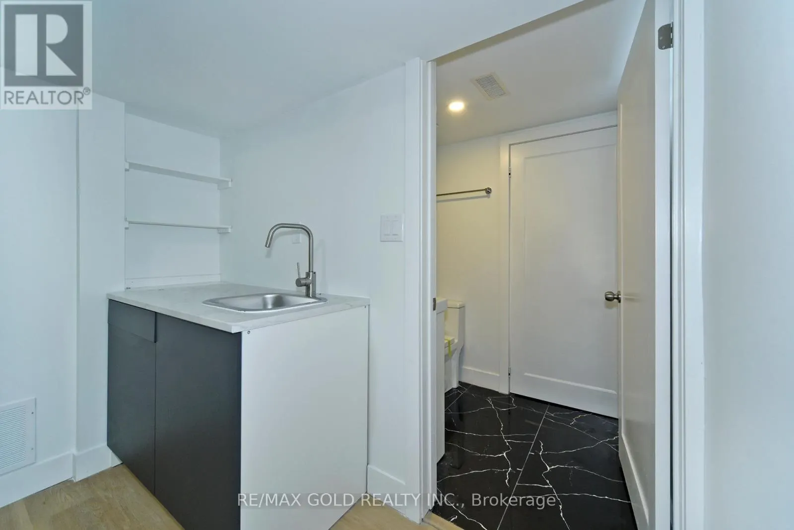 42 RIDEOUT STREET