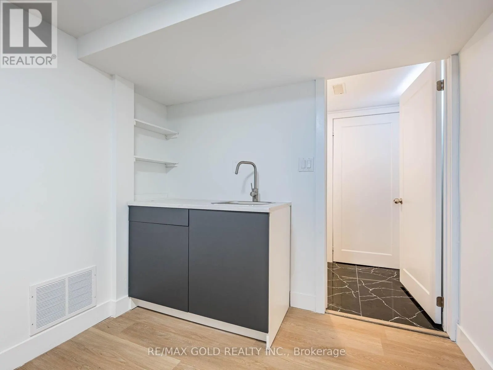 42 RIDEOUT STREET