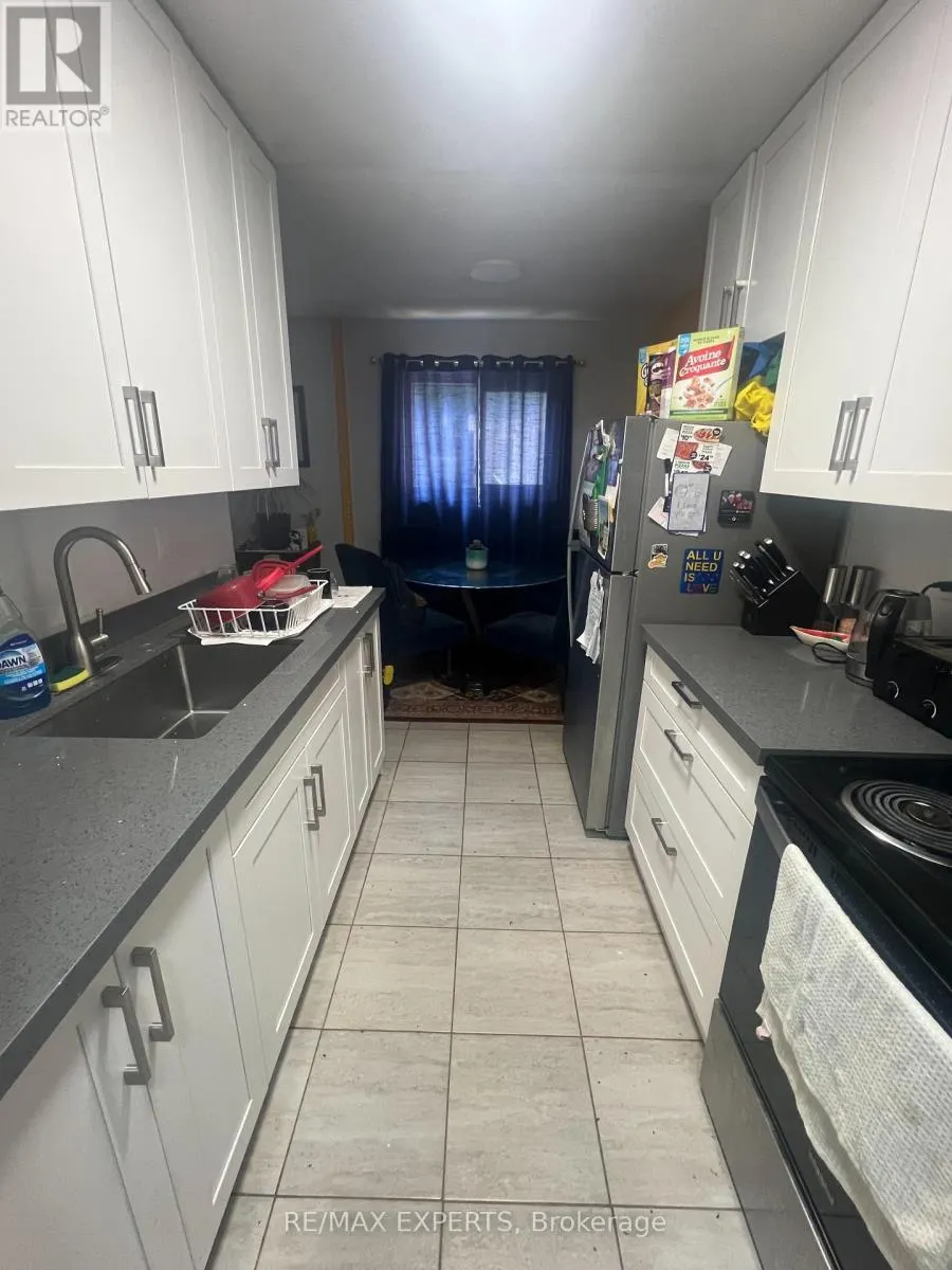 02 - 1526 DUFFERIN STREET