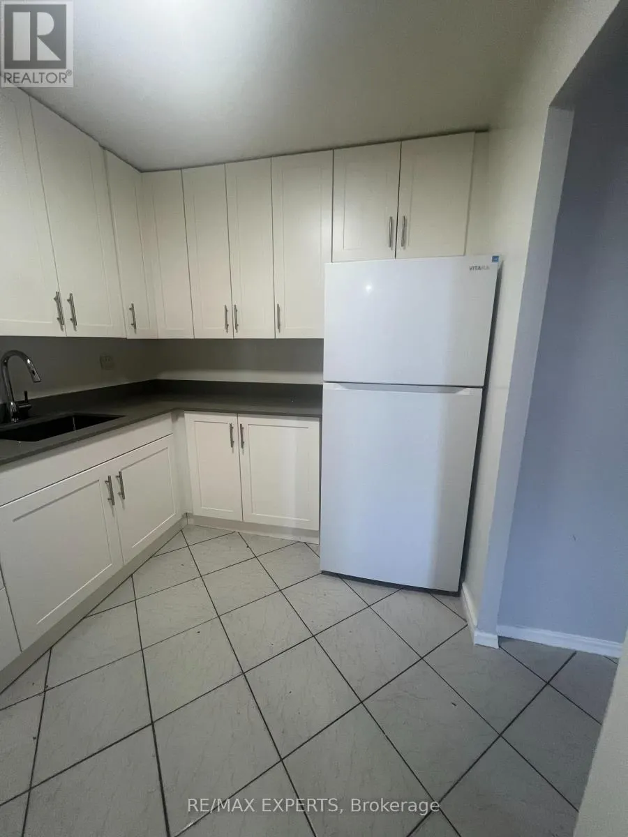 407 - 123 BLOOR STREET W