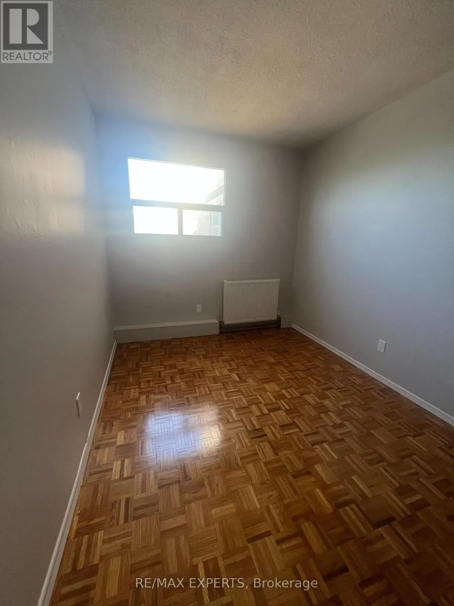 407 - 123 BLOOR STREET W