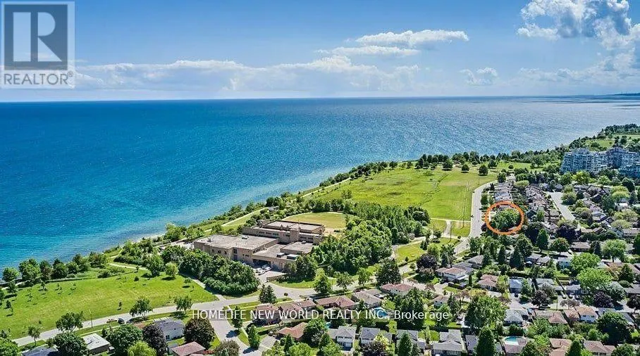 58 LAKE DRIVEWAY E