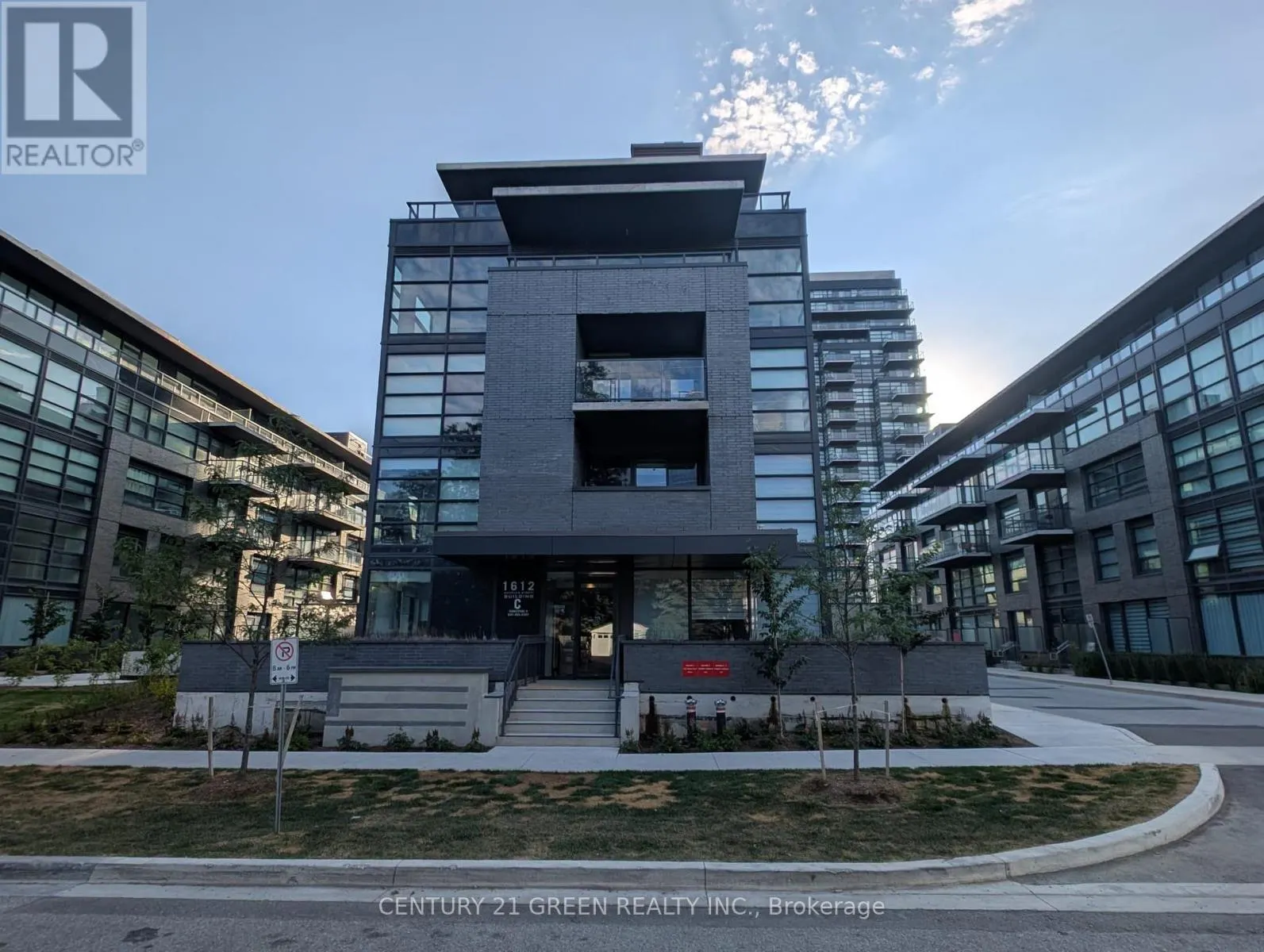 323C - 1612 CHARLES STREET