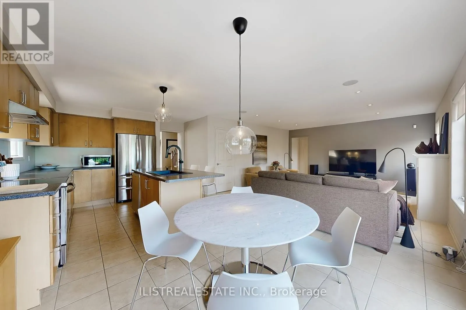 50 MOYNAHAN CRESCENT