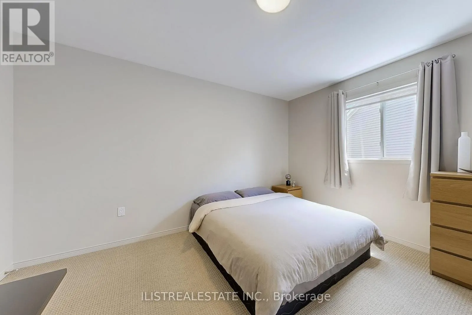50 MOYNAHAN CRESCENT