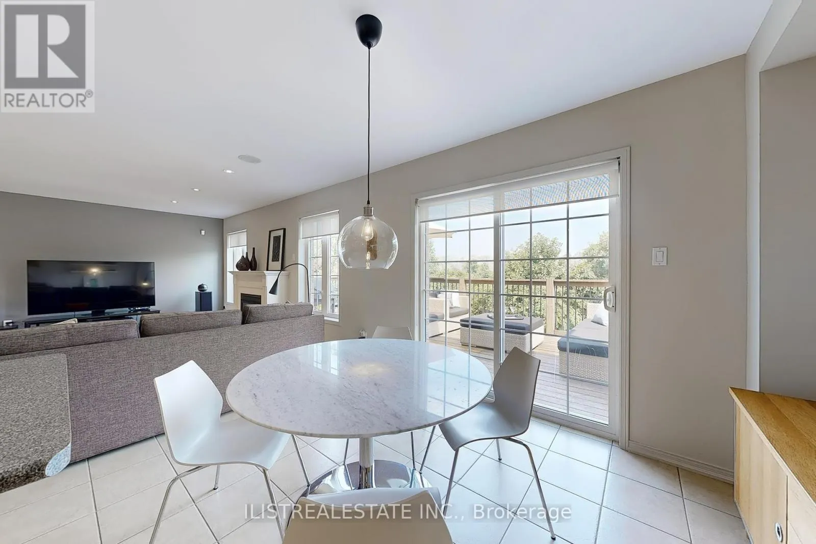 50 MOYNAHAN CRESCENT