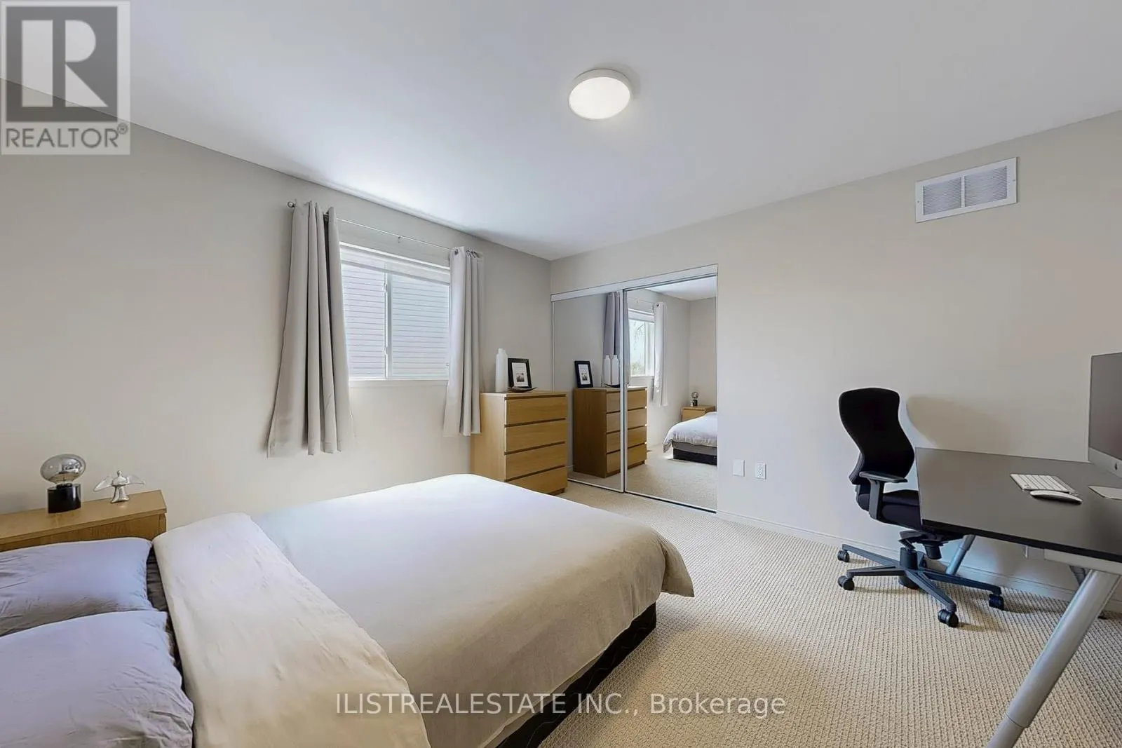 50 MOYNAHAN CRESCENT