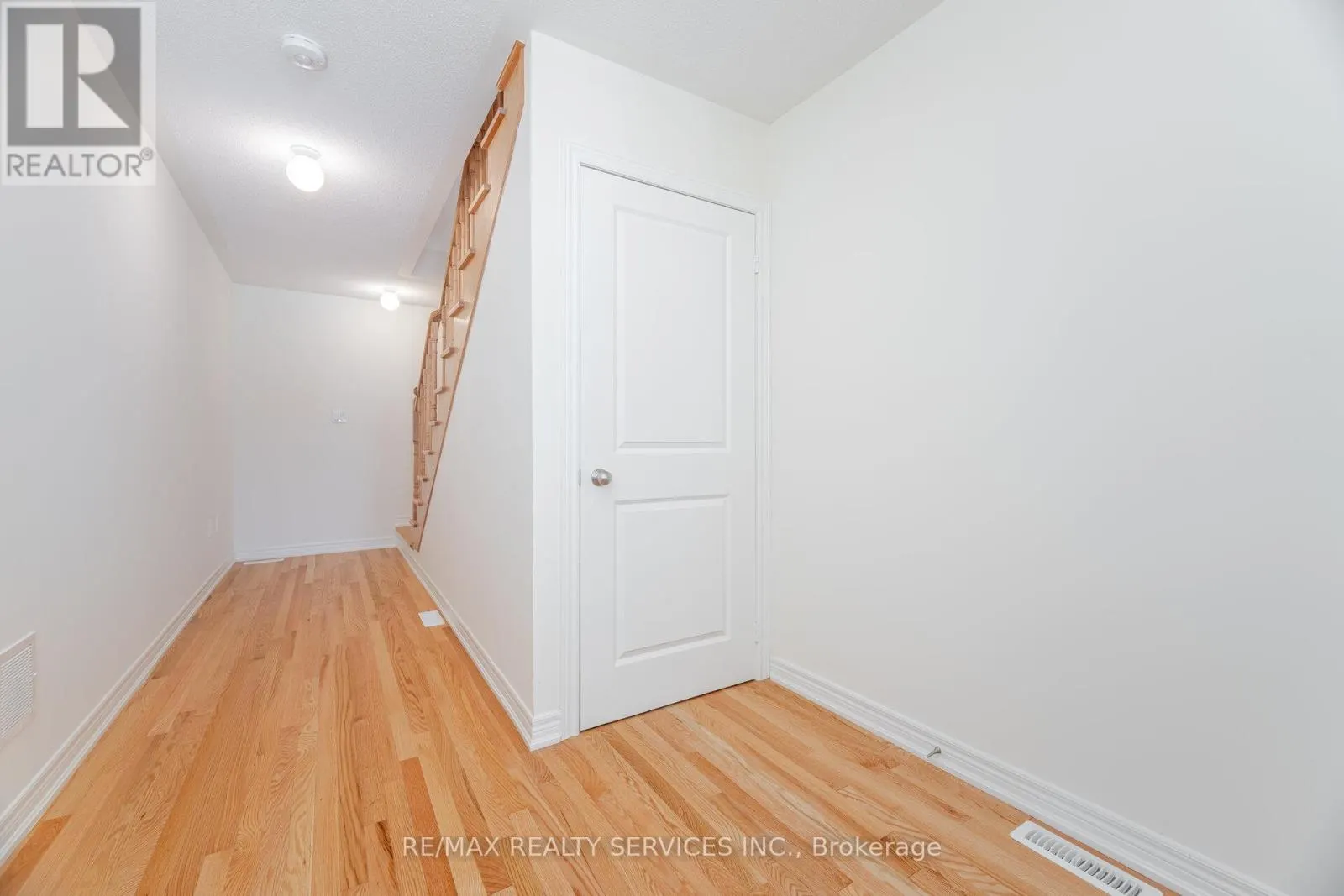 5 NIMMO LANE