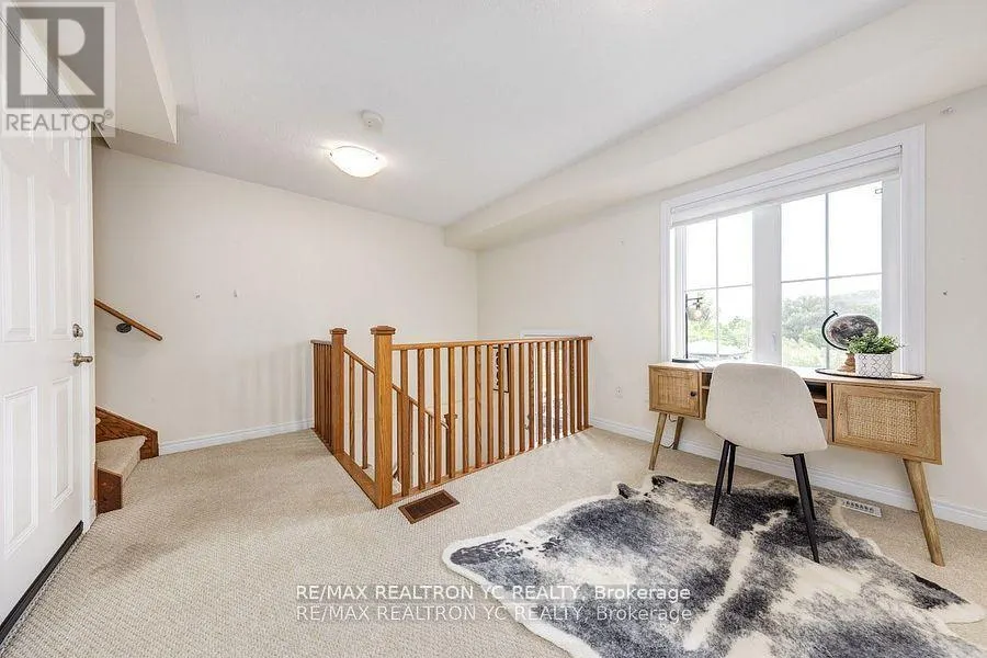 11 REEVESMERE LANE