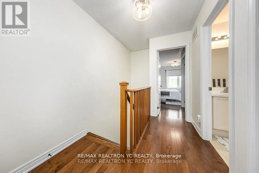 11 REEVESMERE LANE