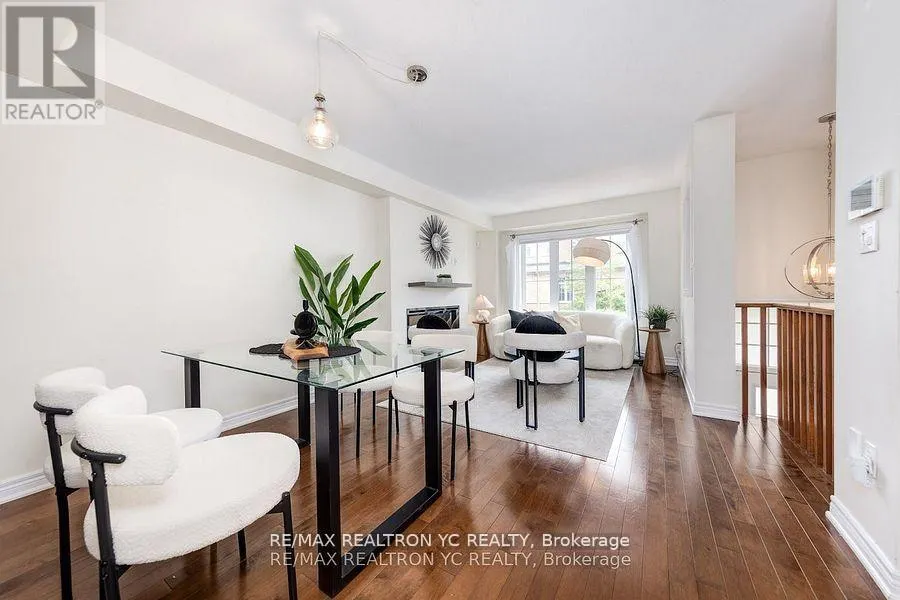 11 REEVESMERE LANE