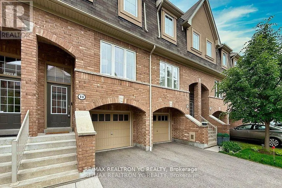 11 REEVESMERE LANE