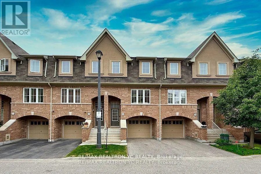 11 REEVESMERE LANE
