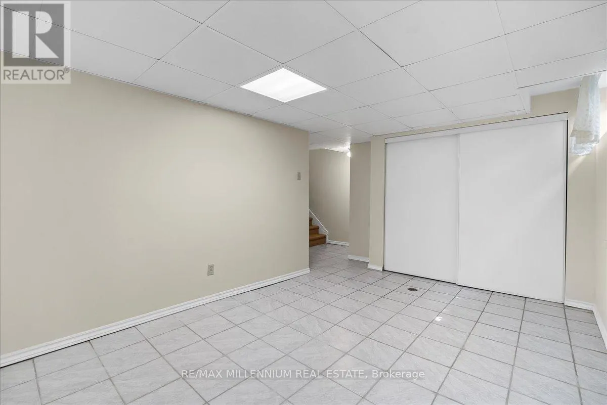 22 - 765 OKLAHOMA DRIVE E