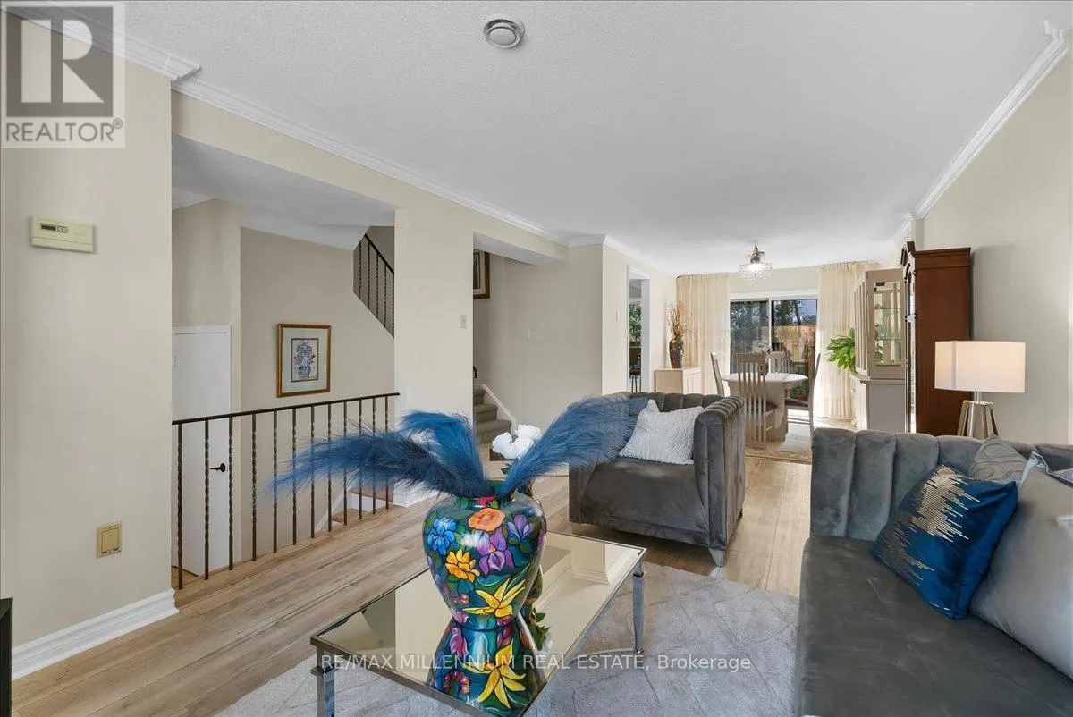 22 - 765 OKLAHOMA DRIVE E