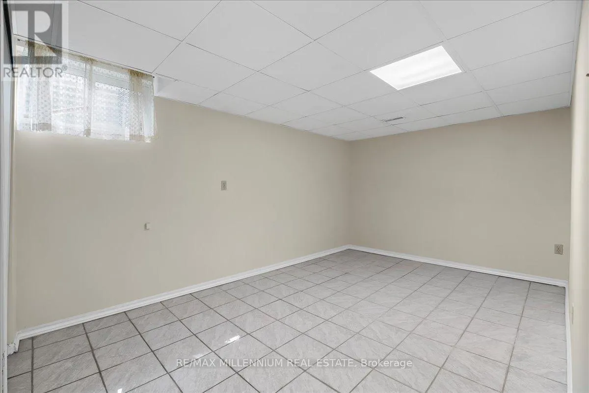 22 - 765 OKLAHOMA DRIVE E