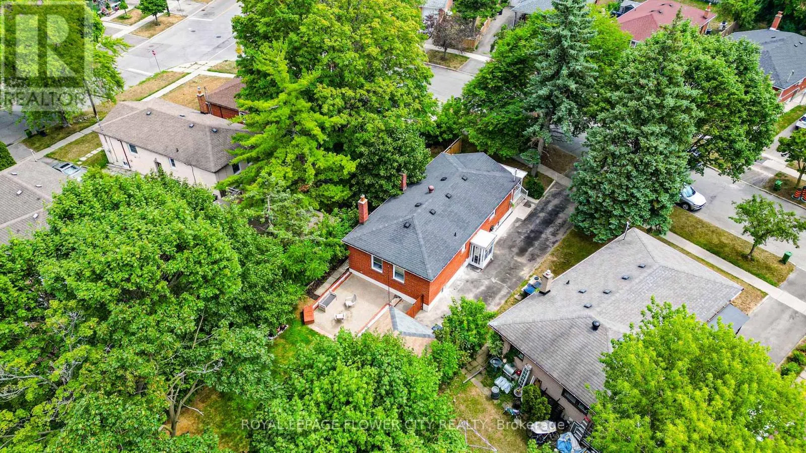 16 SCRANTON ROAD