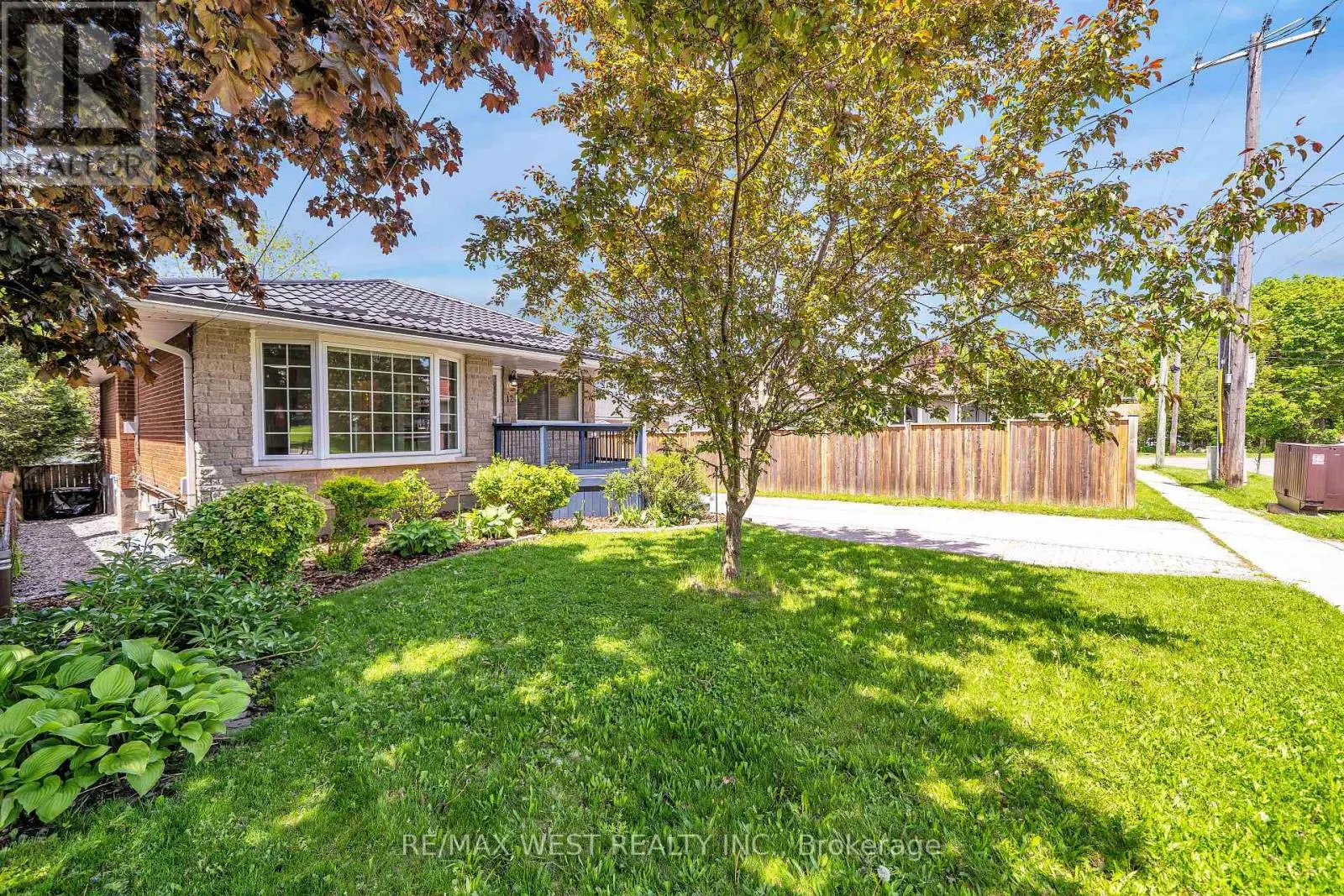 12 ATHABASCA STREET