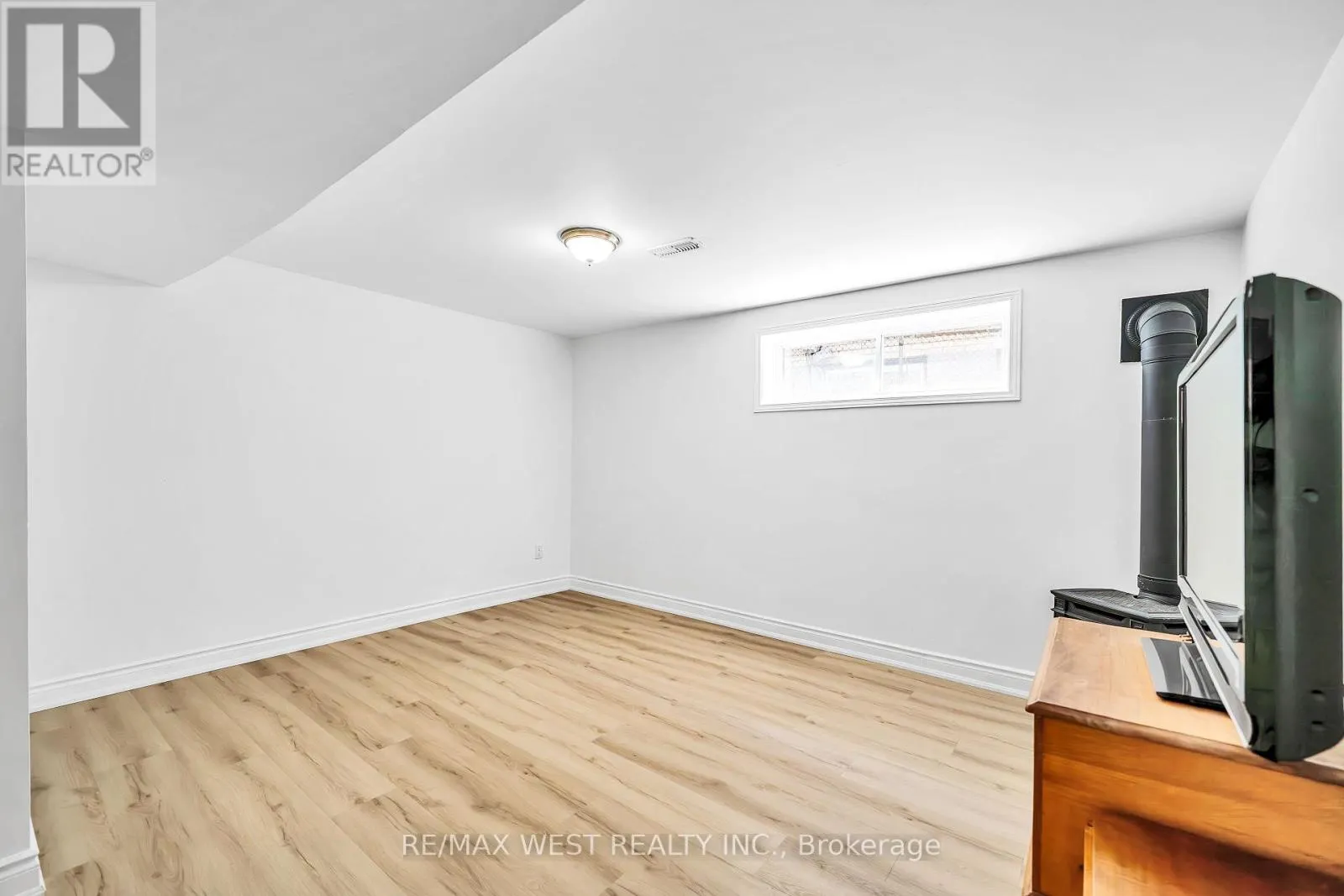 12 ATHABASCA STREET