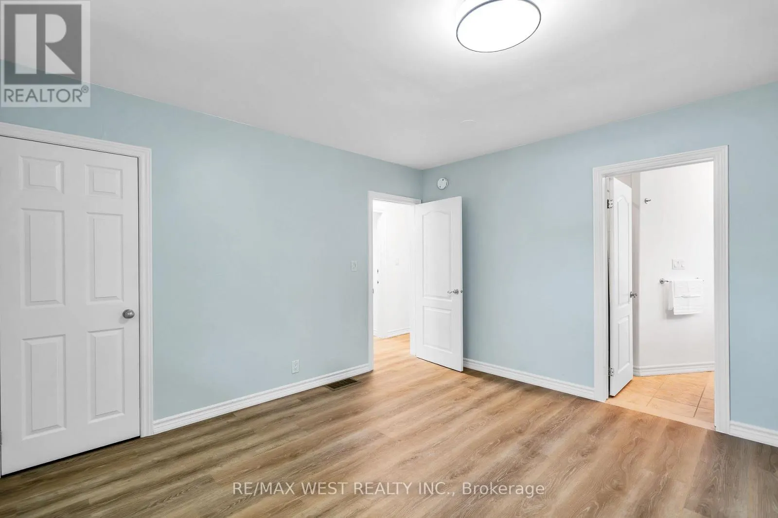 12 ATHABASCA STREET
