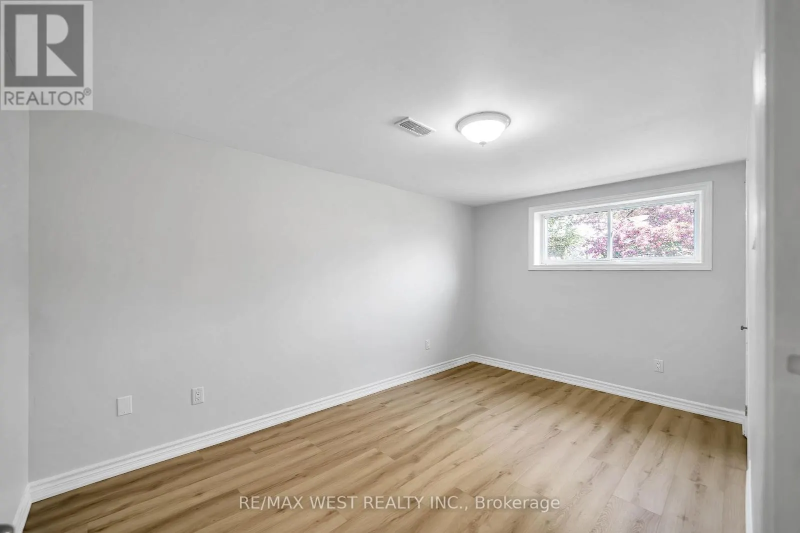 12 ATHABASCA STREET