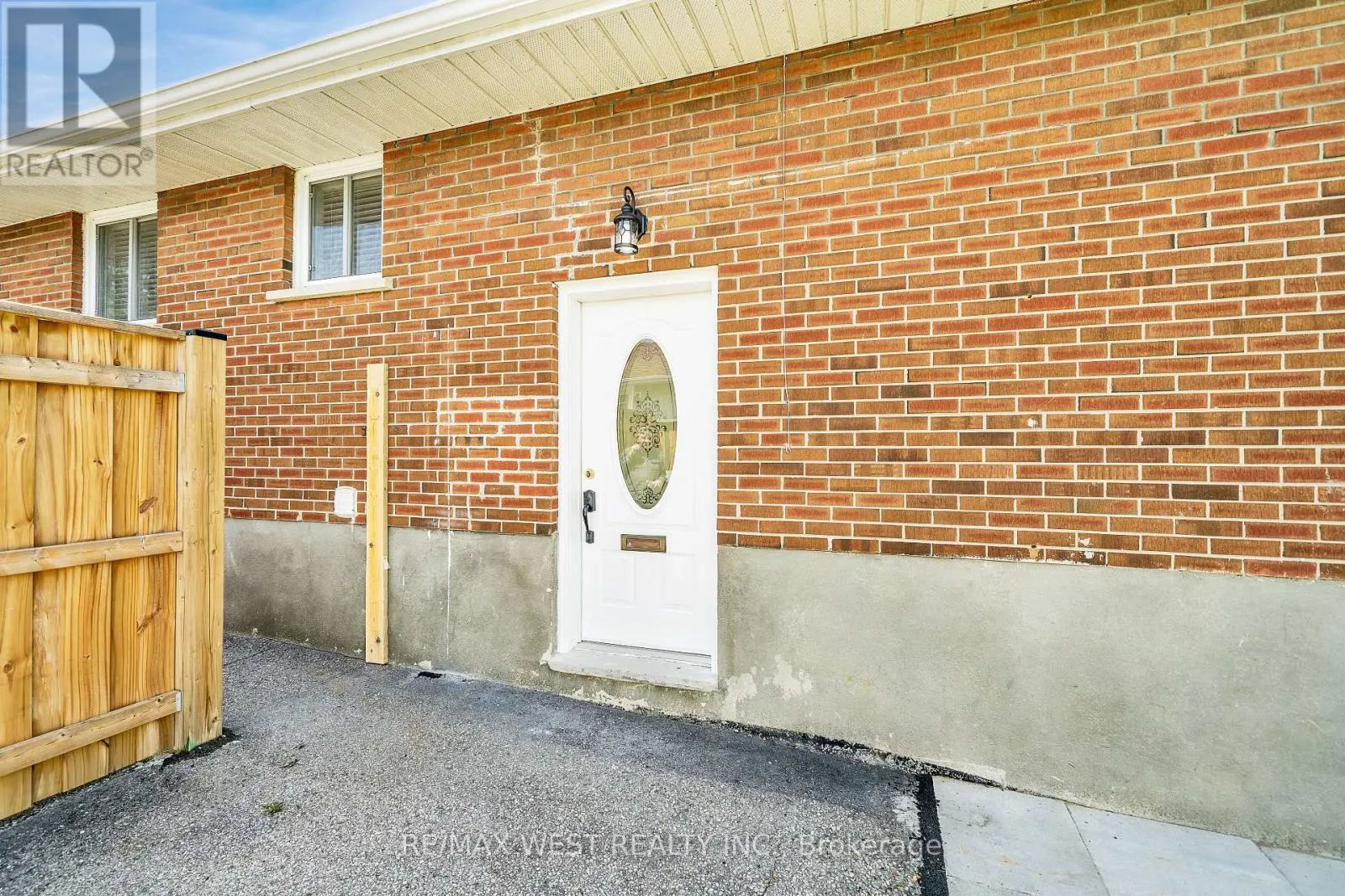 12 ATHABASCA STREET